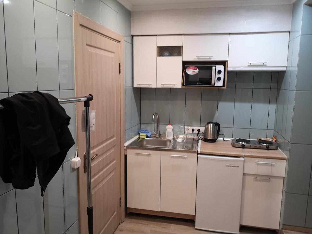 Freedom Apartment On Bazarna Str リヴィウ エクステリア 写真